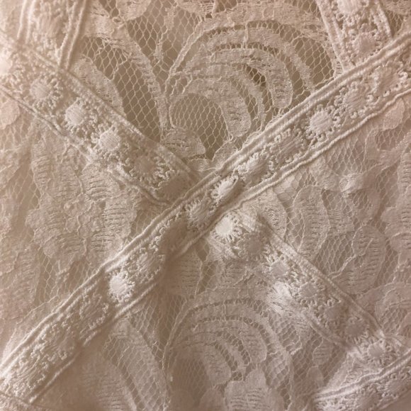 White Blouse - Andree by UNIT Size Small - Picture 3 of 4